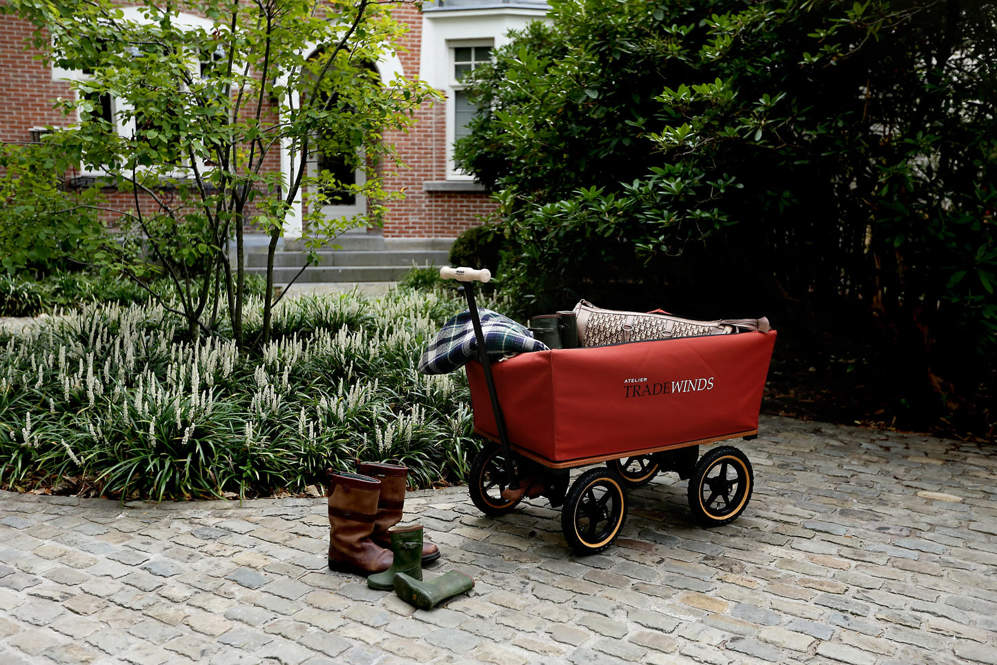 Skrinda med canvaskorg