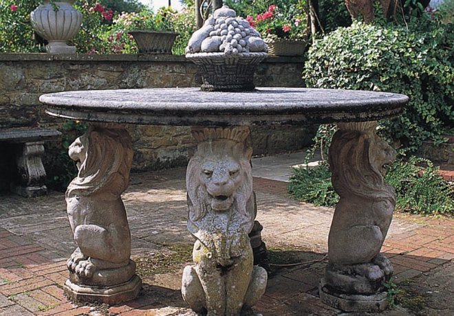 Stenmöbler från Haddonstone