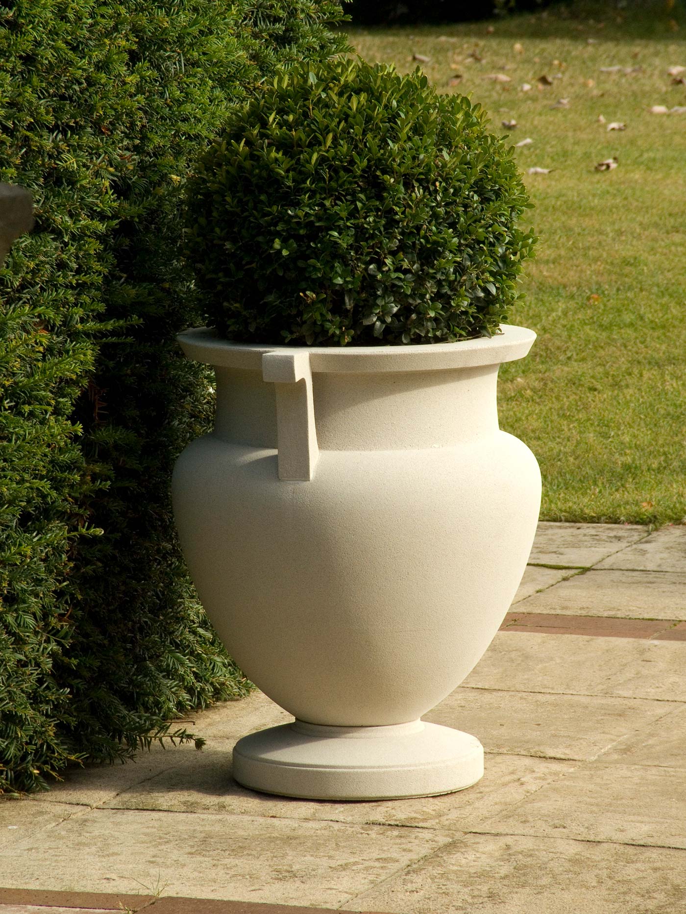 Olympian urn