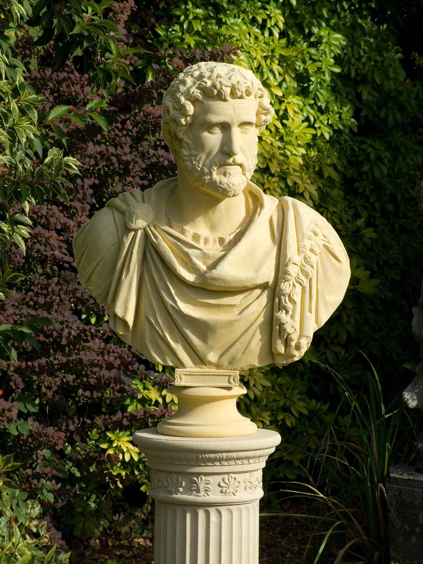 Byst Antoninus Pius