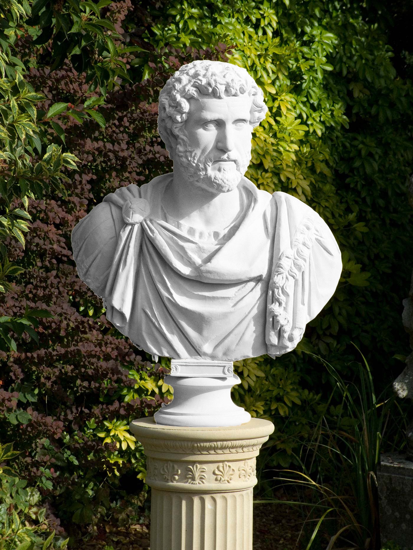 Byst Antoninus Pius