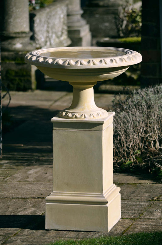 Regency Fuglebad med Piedestal