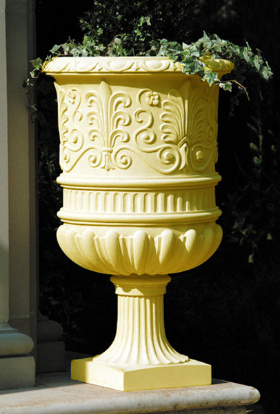 Vase ya Ionian - elegance classical katika mtindo wa Uamsho wa Kigiriki