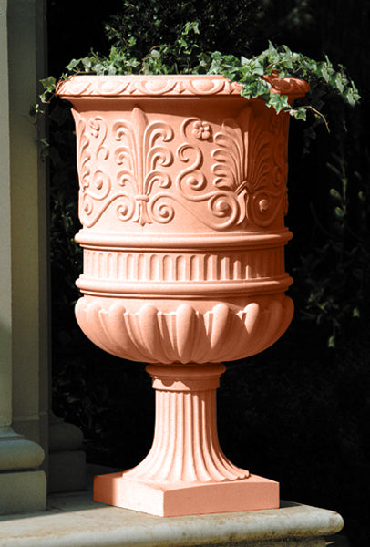 Vase ya Ionian - elegance classical katika mtindo wa Uamsho wa Kigiriki